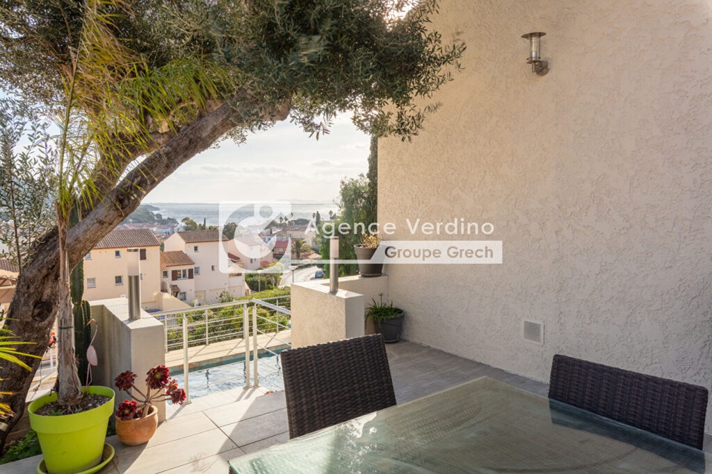 Nouveauté – Carqueiranne – Villa vue mer 140 m2 avec piscine – 4 pièces – 3 chambres – 140 m²
