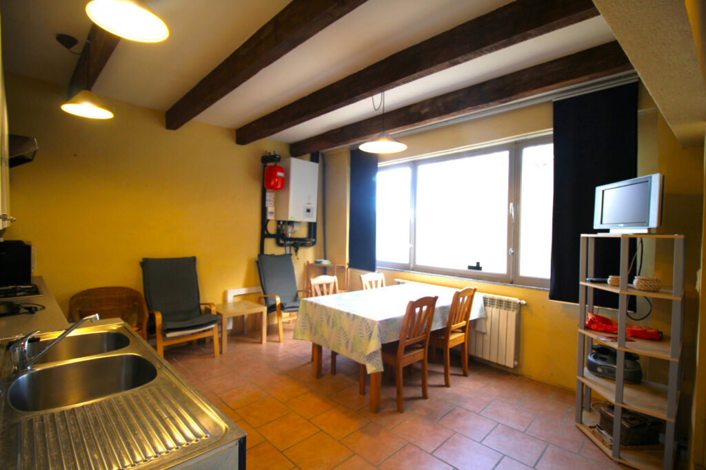 Ancienne ferme sur terrain d’1 hectare – 7 pièces – 4 chambres – 129 m²