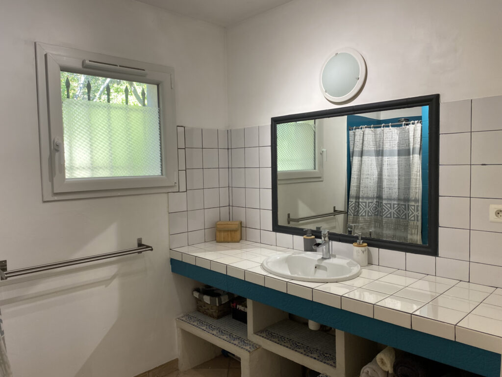 Maison Cuers 5 pièces 130 m2 – 5 pièces – 4 chambres – 130 m²