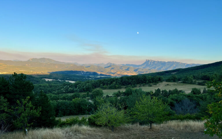 Ancien corps de ferme rénové avec vue dominante – 7 pièces – 4 chambres – 355 m²