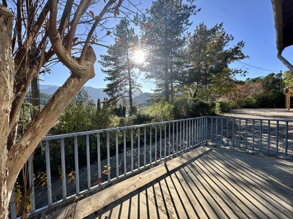 Villa mitoyenne avec jardin en Drôme Provençale – 4 pièces – 3 chambres – 64 m²