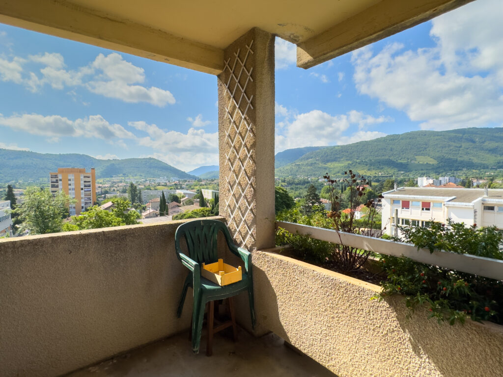 Bel Appartement de 68m2 dans une résidence sécurisée – 4 pièces – 2 chambres – 68 m²