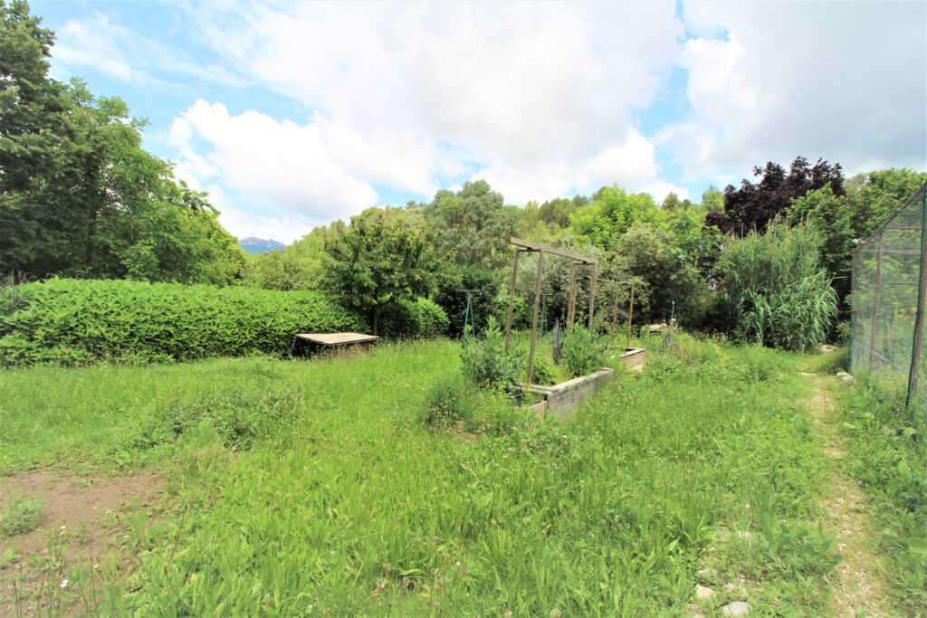 Villa de plain pied sur terrain de 1500 m2 – 6 pièces – 3 chambres – 137 m²