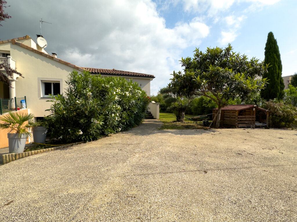 Maison de 147m2 habitables avec piscine et pool-house sur 12 – 7 pièces – 4 chambres – 187 m²