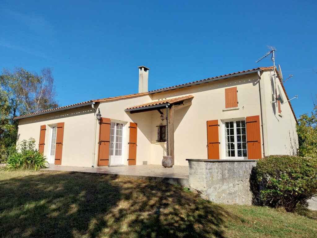 Agréable PAVILLON avec belle vue sur la campagne – 5 pièces – 4 chambres – 154 m²