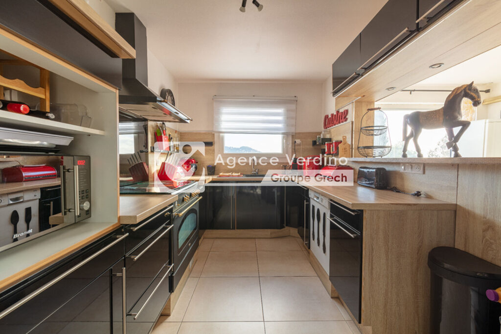 Nouveauté – Carqueiranne – Villa vue mer 140 m2 avec piscine – 4 pièces – 3 chambres – 140 m²