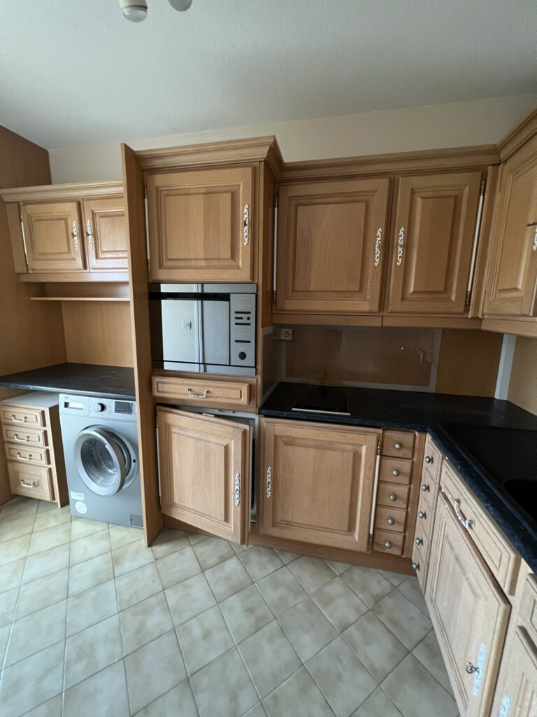 Studio 38m2 + terrasse en résidence de services  – 1 pièce – NR chambres – 37.85 m²