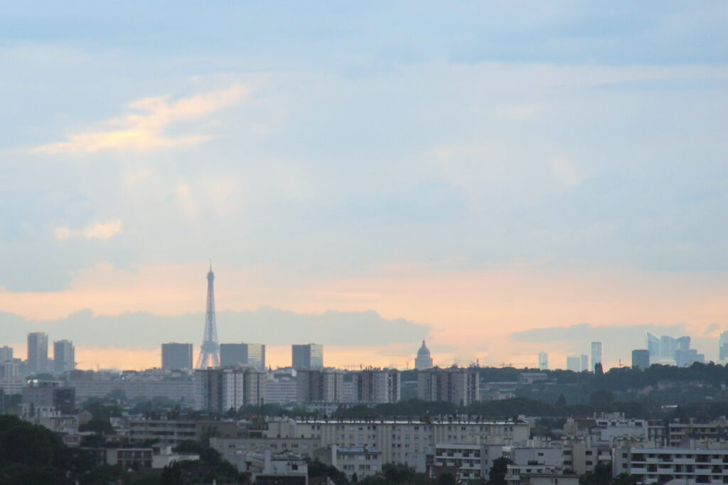 Magnifique Meulière pleine de charme vue Paris – 7 pièces – 5 chambres – 200 m²
