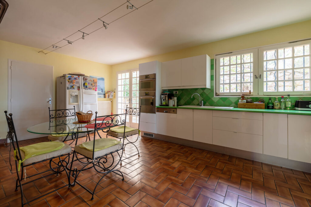 Maison à vendre à Toulon (83) avec Grech immobilier Toulon – 7 pièces – 5 chambres – 220 m²