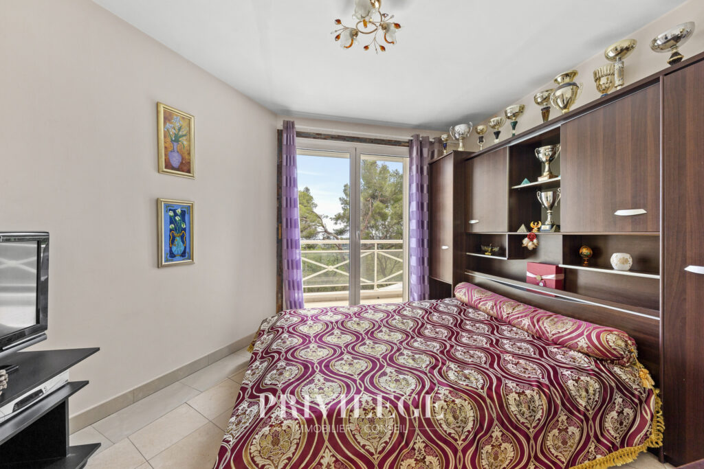 Véritable havre de paix pour cette villa de charme. – 5 pièces – 4 chambres – 200 m²