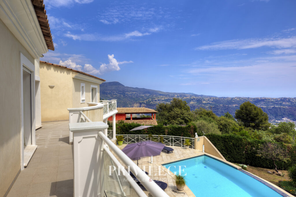 Véritable havre de paix pour cette villa de charme. – 5 pièces – 4 chambres – 200 m²