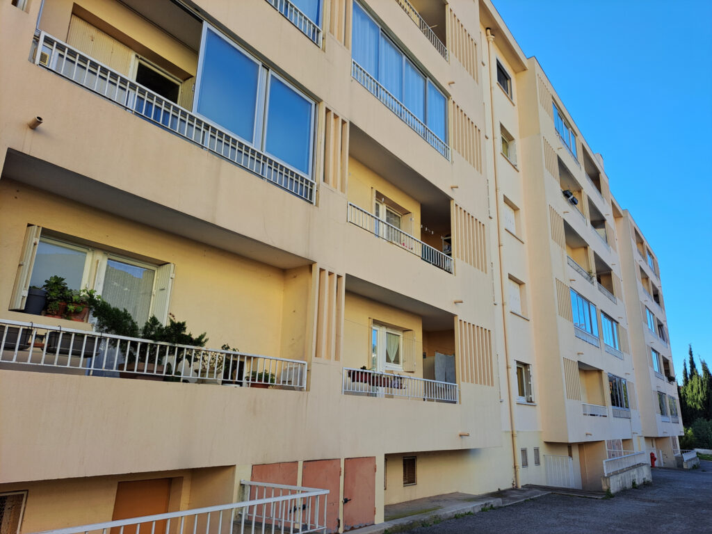 CENTRE LA VALETTE INVESTISSEURS – 3 pièces – 2 chambres – 57 m²