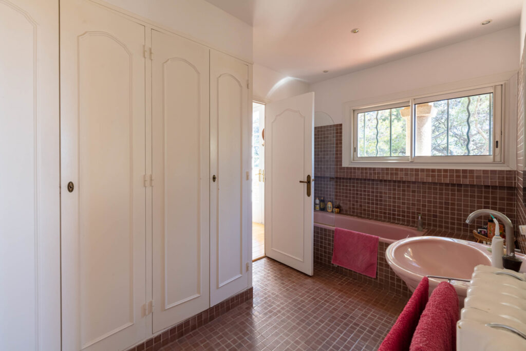 Maison à vendre à Toulon (83) avec Grech immobilier Toulon – 7 pièces – 5 chambres – 220 m²