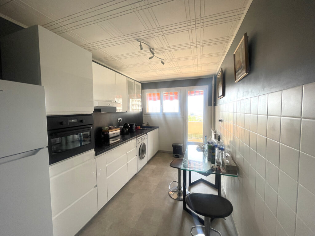 Appartement Viager occupé vue mer. – 3 pièces – 2 chambres – 82 m²