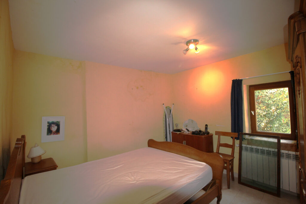 Ancienne ferme sur terrain d’1 hectare – 7 pièces – 4 chambres – 129 m²