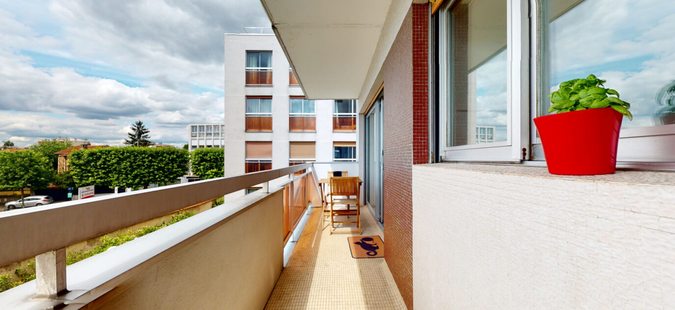 Trés Bel appartement 2 pièces avec balcon au sud-ouest et vu – 2 pièces – 1 chambre – 47 m²