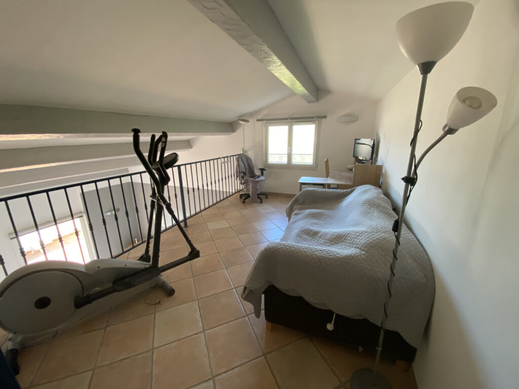 Maison Cuers 5 pièces 130 m2 – 5 pièces – 4 chambres – 130 m²