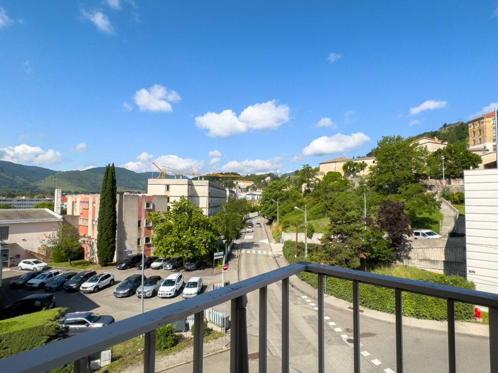 Bel Appartement de 68m2 dans une résidence sécurisée – 4 pièces – 2 chambres – 68 m²