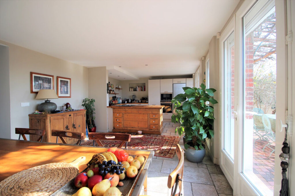 Magnifique Meulière pleine de charme vue Paris – 7 pièces – 5 chambres – 200 m²