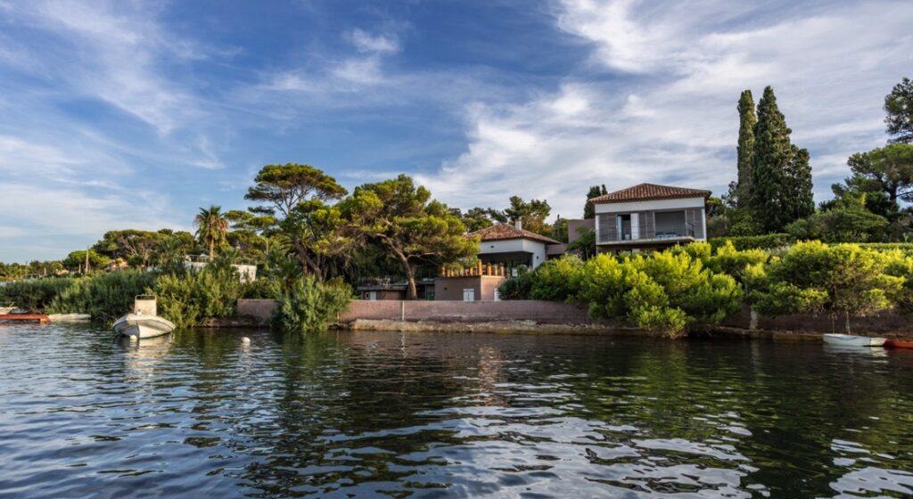 Villa La Madrague : A la vie, à la mer – 4 chambres – 8 voyageurs – 200 m²