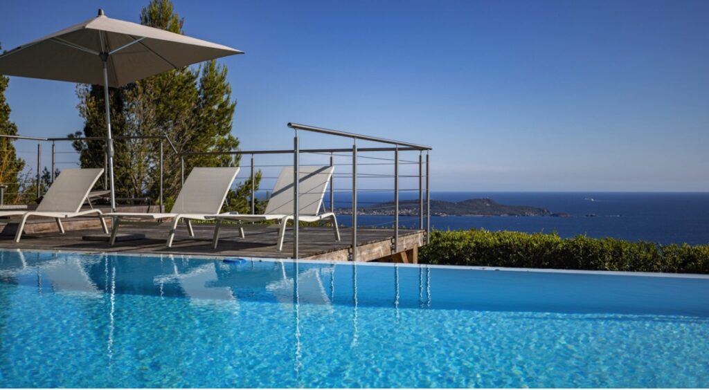Villa Mounta : et si on prenait le temps de contempler la mer – 5 chambres – 10 voyageurs – 310 m²