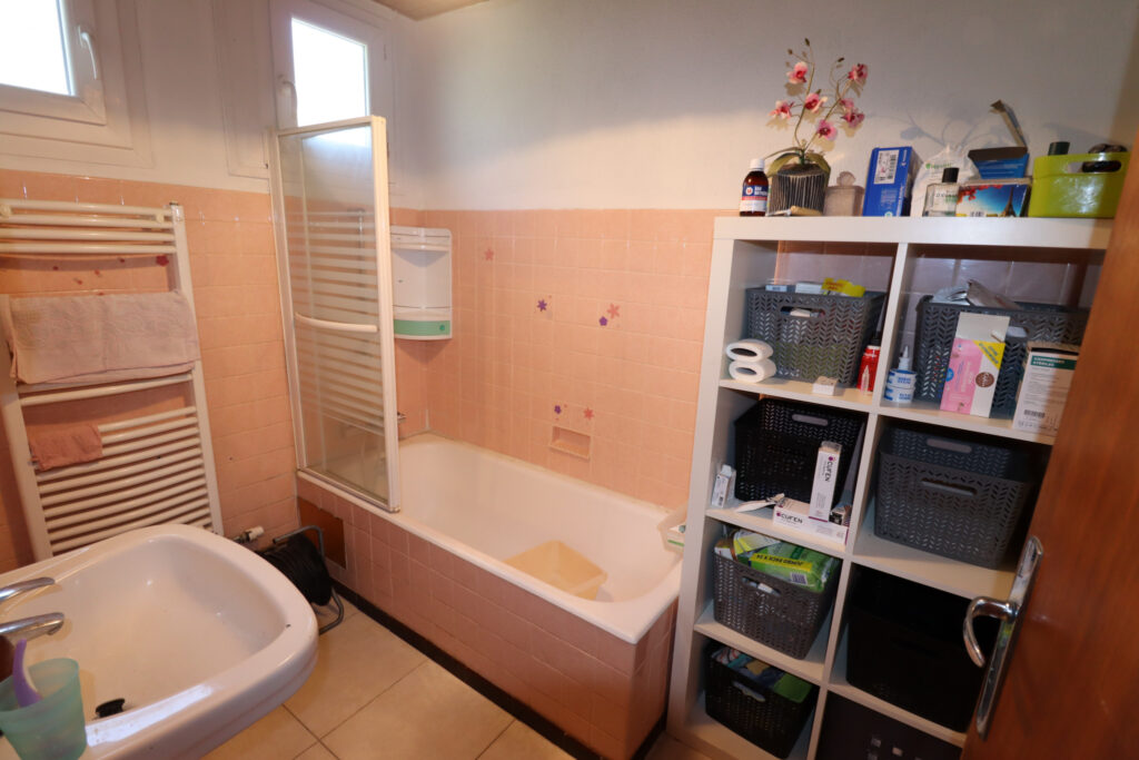 Grande Maison familiale à 5mn du village – 9 pièces – 5 chambres – 240 m²