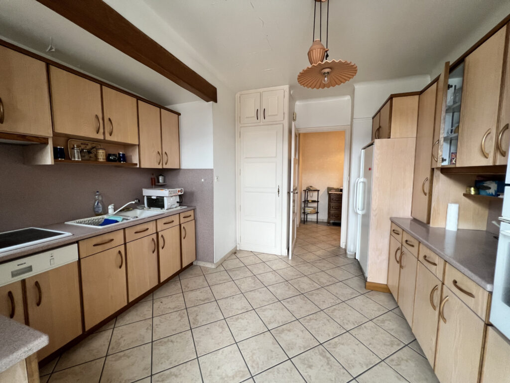 Rare T2 en étage élevé secteur Palais de justice, vue très d – 2 pièces – 1 chambre – 55.06 m²