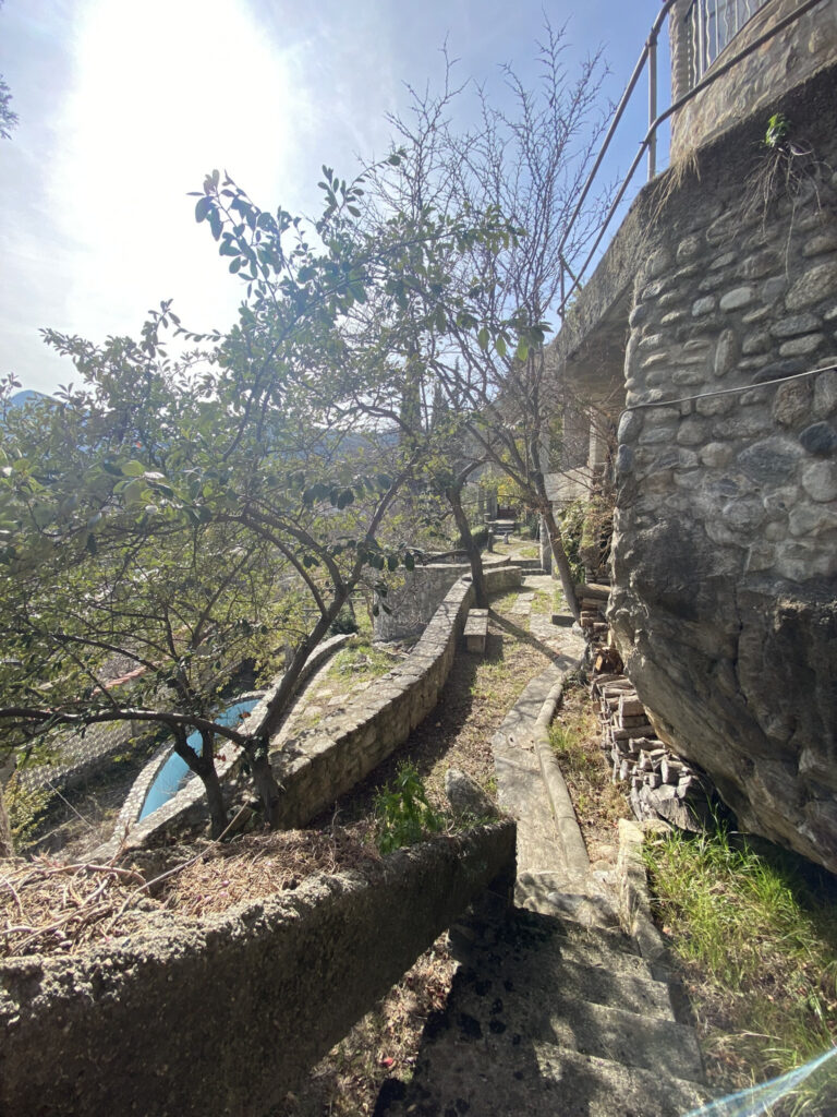 Au coeur du vallespir , dans un village de carractère, maiso – 8 pièces – 7 chambres – 300 m²