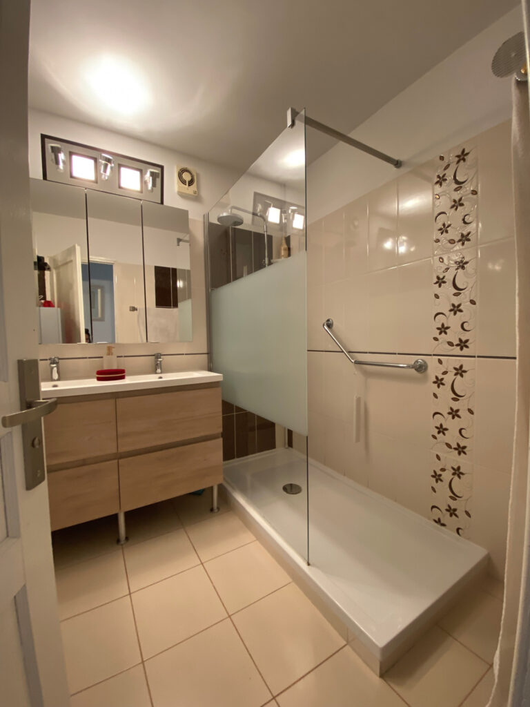 T5 vue étang rénové – 5 pièces – 4 chambres – 100 m²