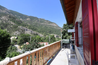 Grande Maison familiale à 5mn du village – 9 pièces – 5 chambres – 240 m²