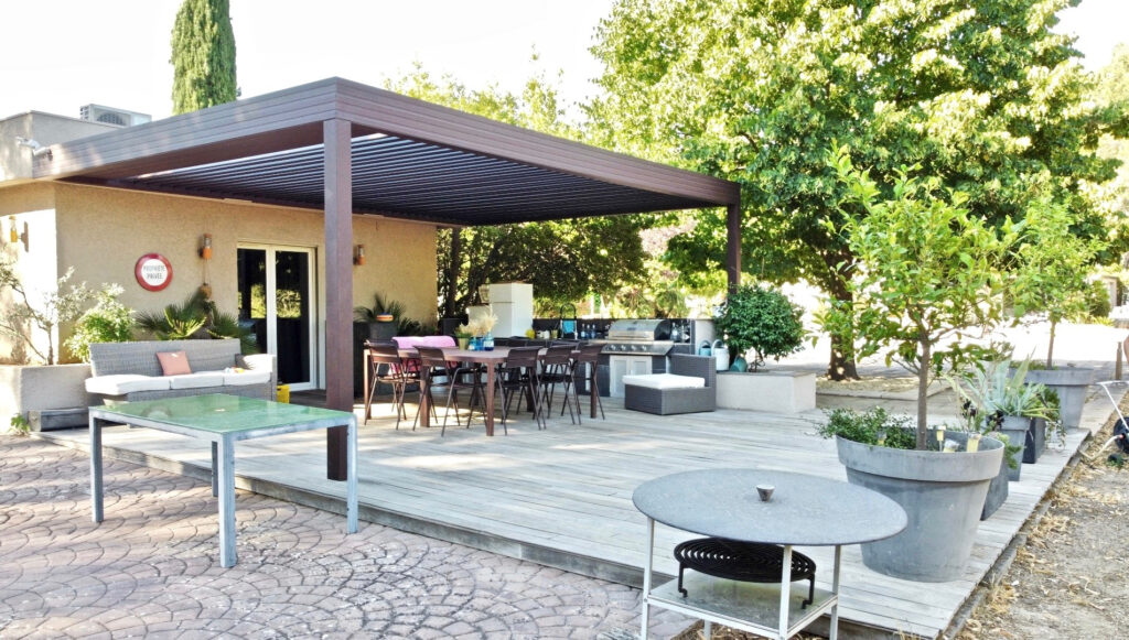 PROPRIÉTÉ DE 350 M2 SUR PARCELLE DE 2 HA – 5 MIN DU CENTRE V – 10 pièces – 7 chambres – 350 m²