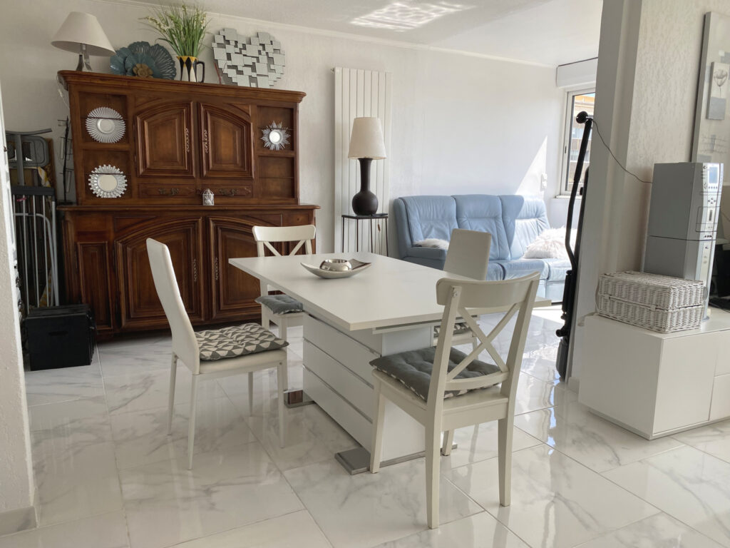 T5 vue étang rénové – 5 pièces – 4 chambres – 100 m²