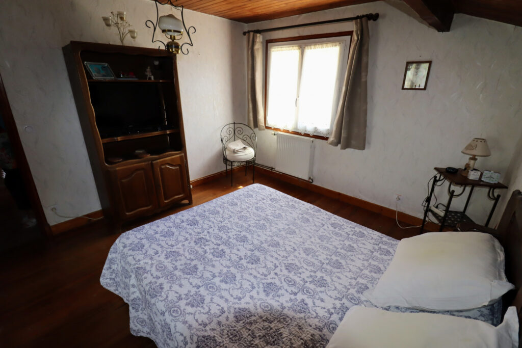 Grande Maison familiale à 5mn du village – 9 pièces – 5 chambres – 240 m²