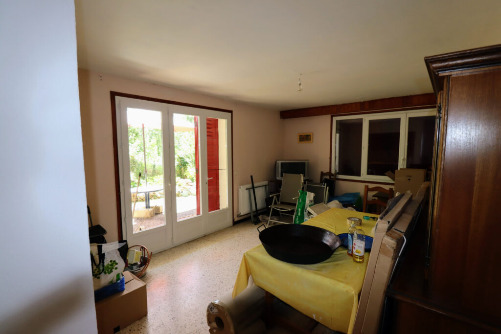 Grande Maison familiale à 5mn du village – 9 pièces – 5 chambres – 240 m²