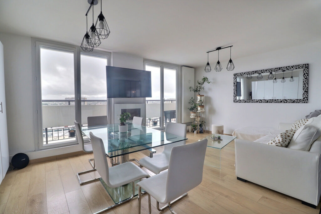 Appartement dernier étage avec terrasse Angers – 4 pièces – 3 chambres – 90 m²