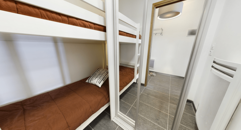 Appartement T4 duplex haut de gamme très spacieux et luxueux – 5 pièces – 4 chambres – 123 m²