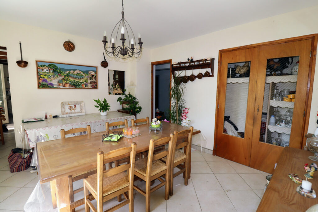 Grande Maison familiale à 5mn du village – 9 pièces – 5 chambres – 240 m²