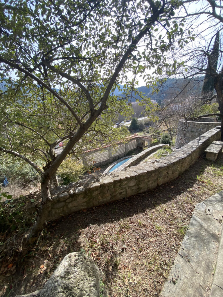 Au coeur du vallespir , dans un village de carractère, maiso – 8 pièces – 7 chambres – 300 m²