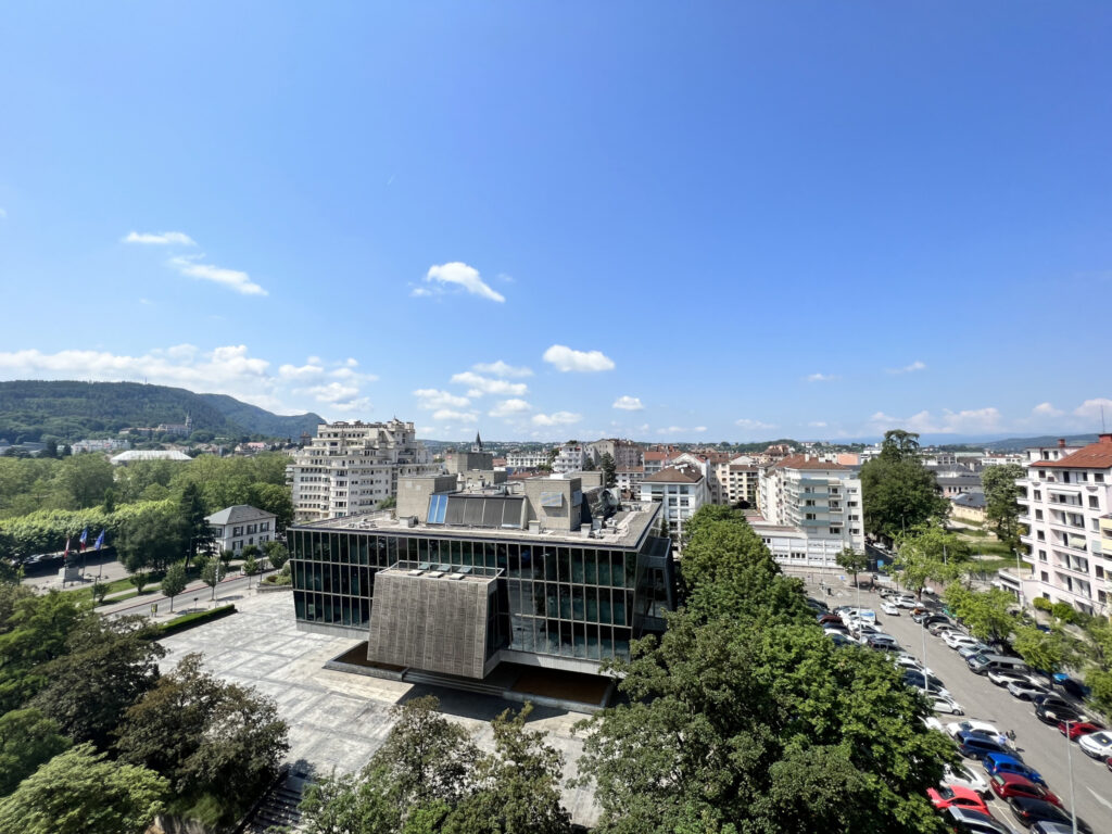 Rare T2 en étage élevé secteur Palais de justice, vue très d – 2 pièces – 1 chambre – 55.06 m²