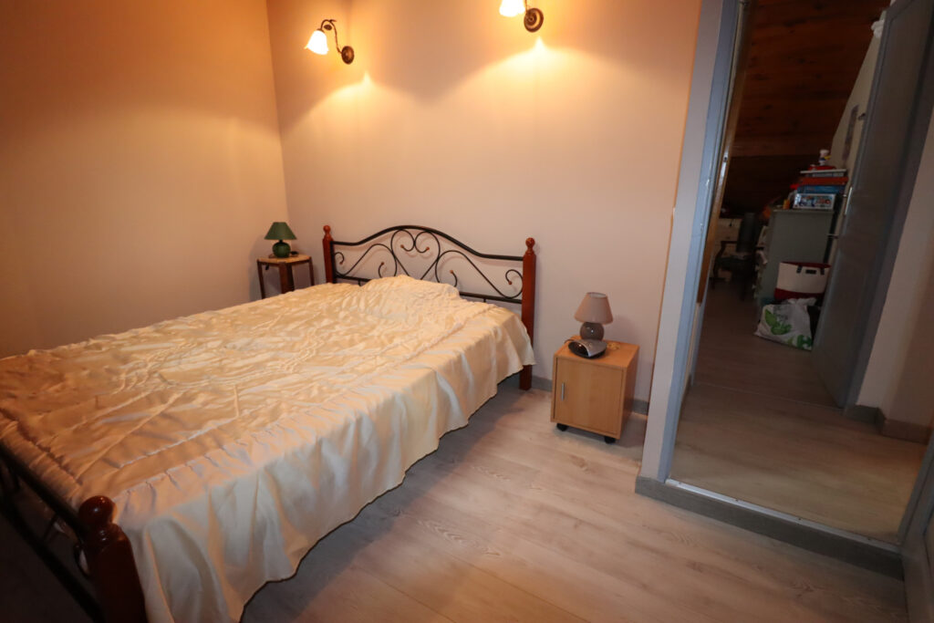 Très belle maison rénovée à proximité du village – 8 pièces – 5 chambres – 175 m²