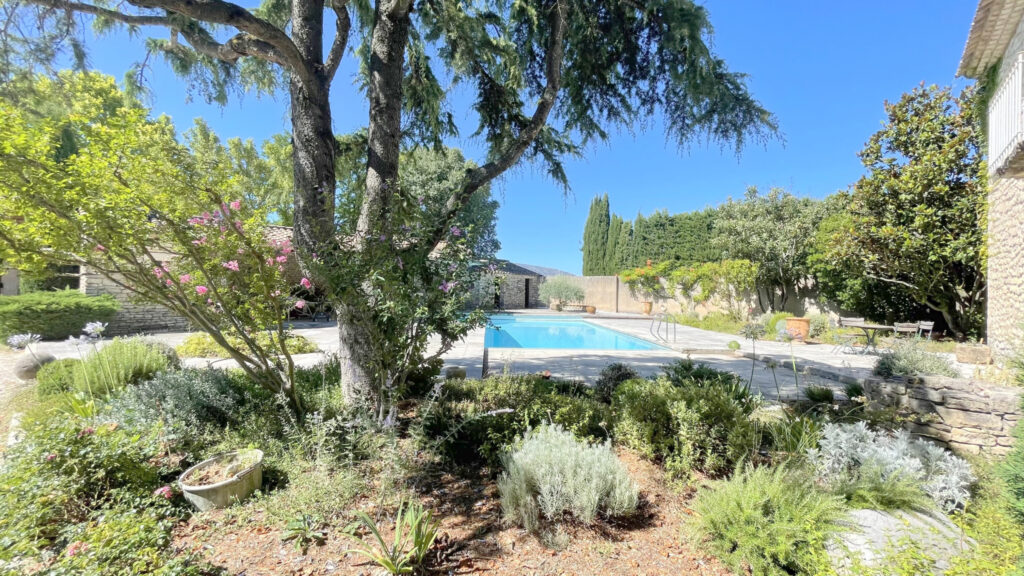 DREAM’ – PROPRIETE DE 1700 DE 305M2 HABITABLES AVEC PISCINE  – 8 pièces – 5 chambres – 304 m²