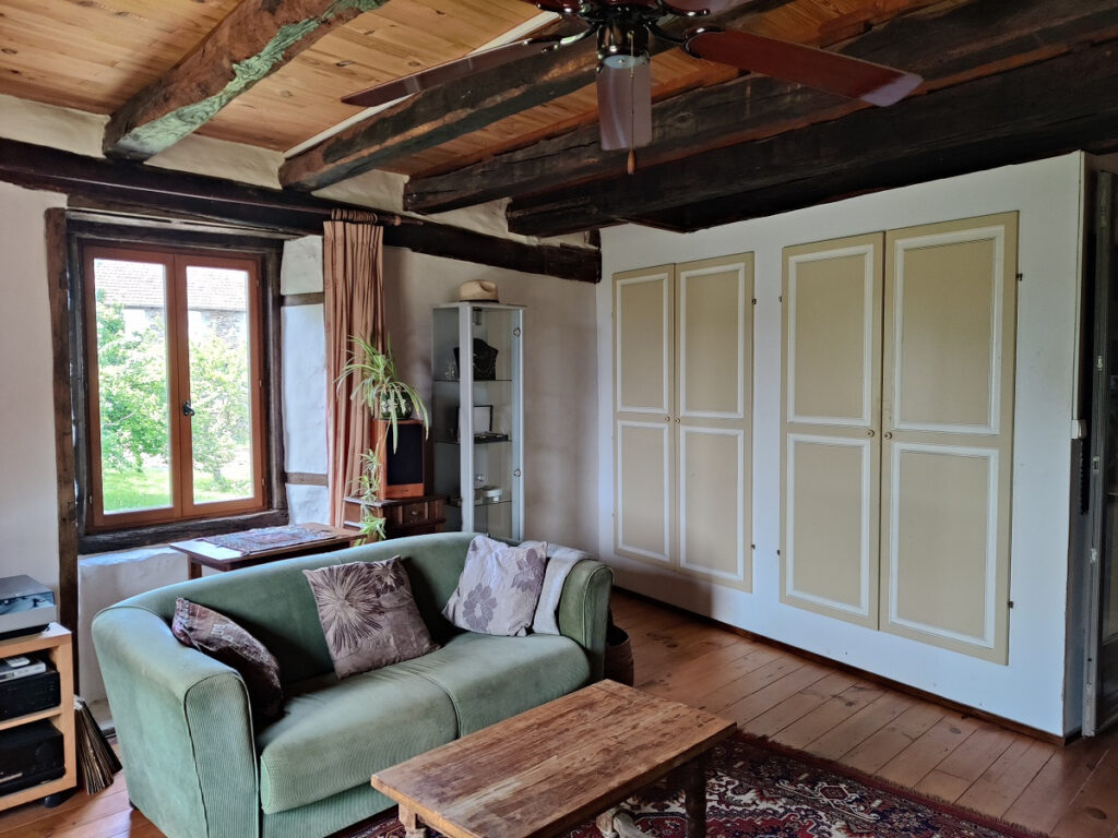 En exclusivité, Maison de charme avec belle vue dans un hame – 4 pièces – 2 chambres – 90 m²