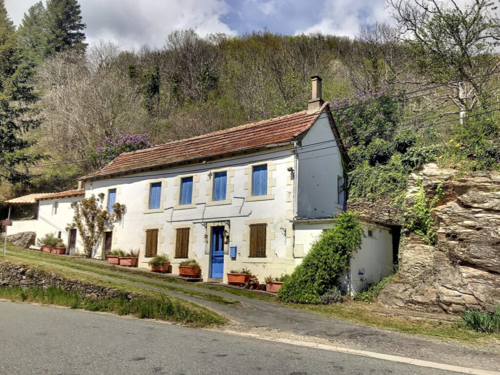Jolie maison avec vue sur le Lot 12320 Conques-en-Rouergues – NR pièces – NR chambres