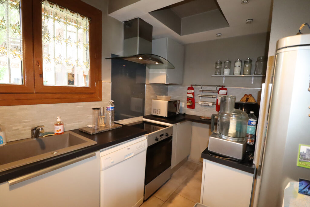 Très belle maison rénovée à proximité du village – 8 pièces – 5 chambres – 175 m²