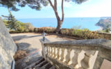 À Roquebrune-Cap-Martin (06), villa de 340m2 à acheter – 10 pièces – 6 chambres – 340 m²