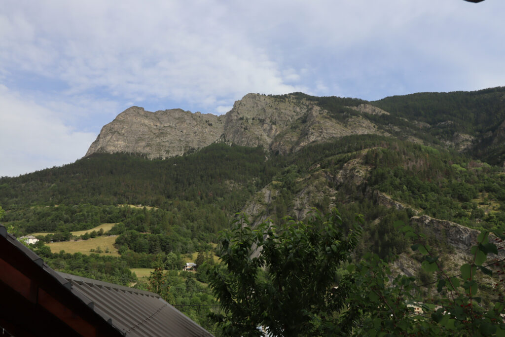 Très belle maison rénovée à proximité du village – 8 pièces – 5 chambres – 175 m²