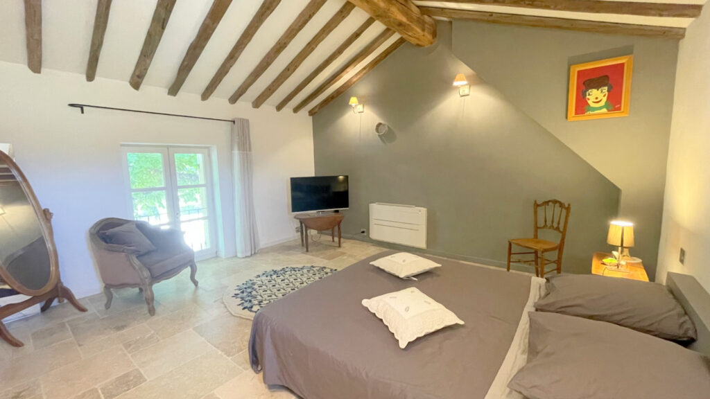 DREAM’ – PROPRIETE DE 1700 DE 305M2 HABITABLES AVEC PISCINE  – 8 pièces – 5 chambres – 304 m²