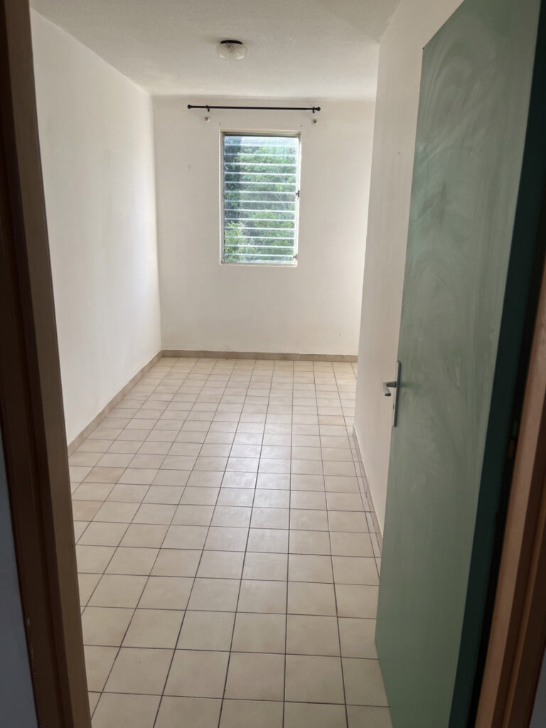 Schoelcher, Appartement T3 avec garage, dernier étage vue me – 3 pièces – 2 chambres – 70 m²