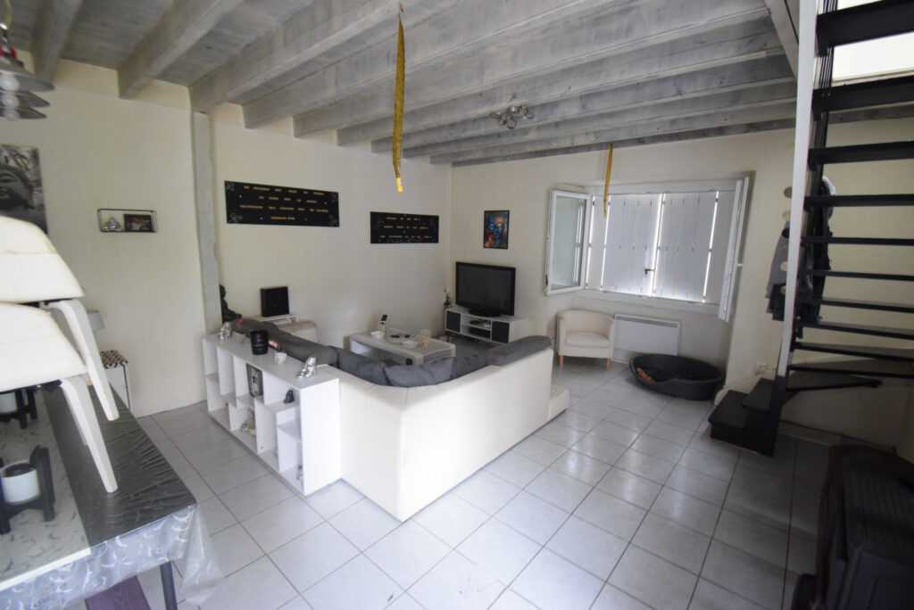 Maison St julien de vouvantes – 6 pièces – 3 chambres – 80 m²