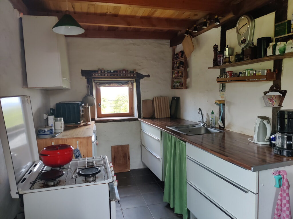 En exclusivité, Maison de charme avec belle vue dans un hame – 4 pièces – 2 chambres – 90 m²